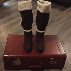 Cozy & comfy winter boots with a heel